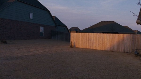 TO-THE-WONDER-valo-2